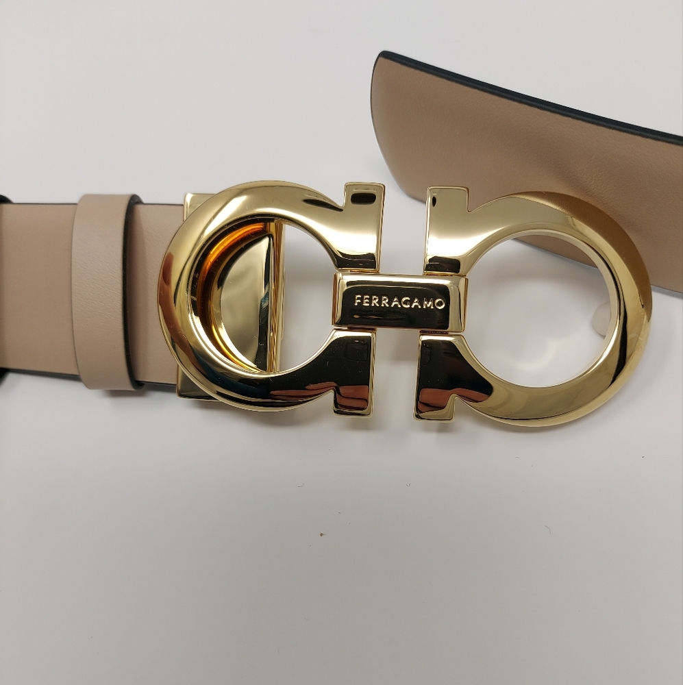 Bnwt Size 100 Salvatore Ferragamo Women's Reversible Beige, Black Belt 5…